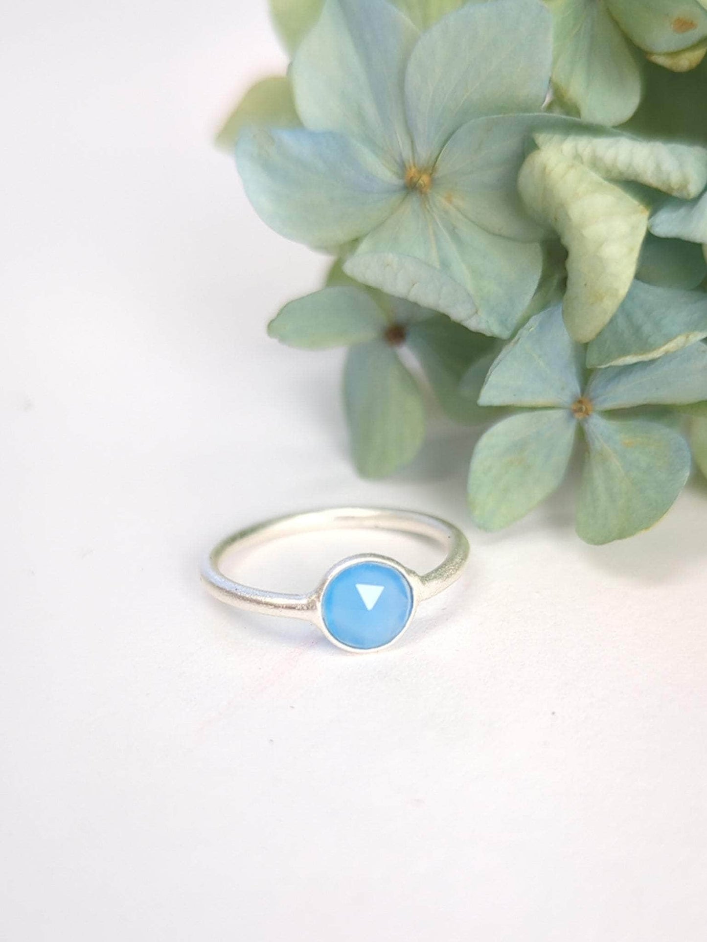Ash & Rose ring Blue Chalcedony / 4 Mini Pebble Ring - Silver Mini Pebble Ring - Silver