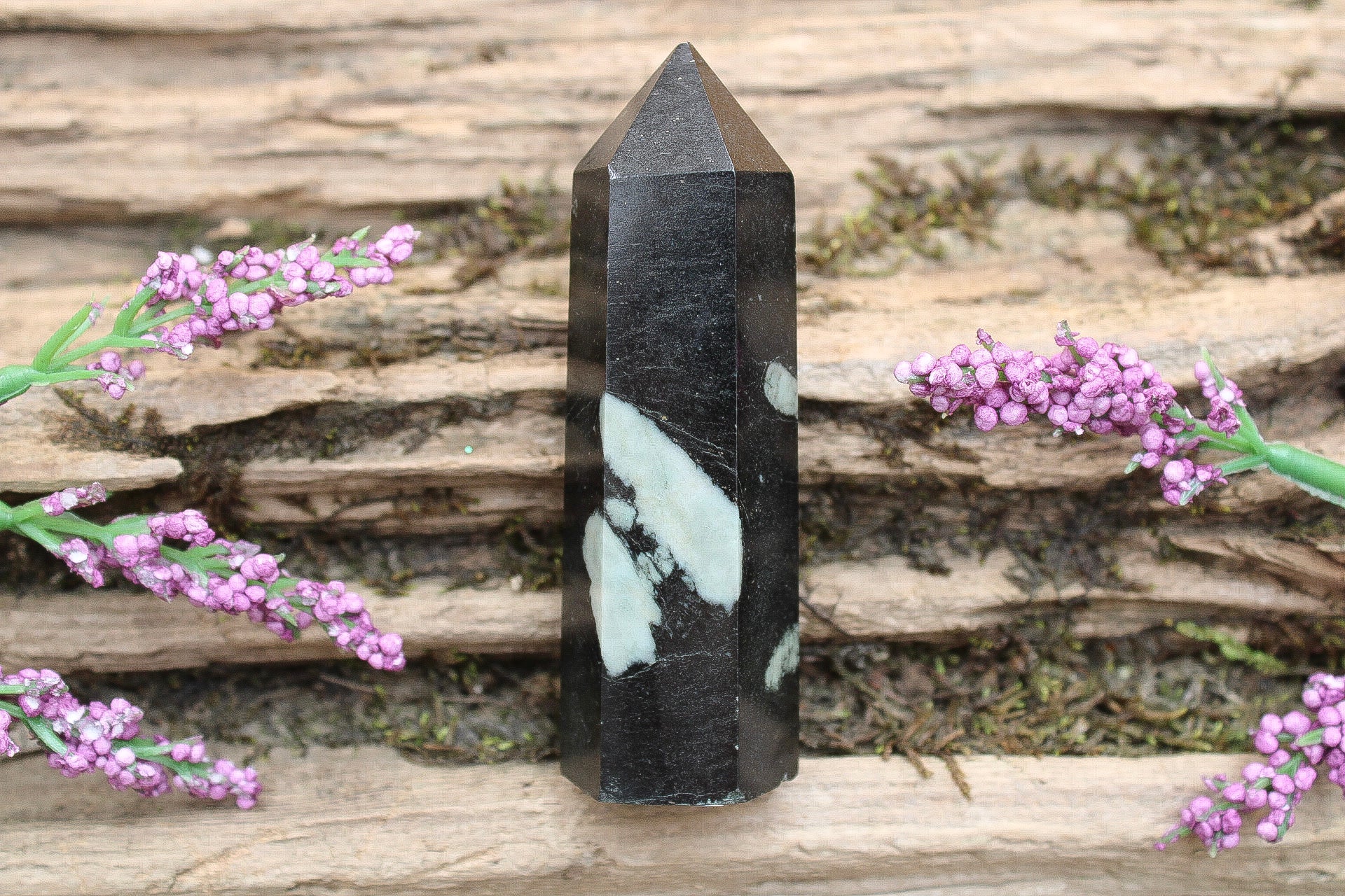 Chinese Writing Stone – 6-11 Crystals
