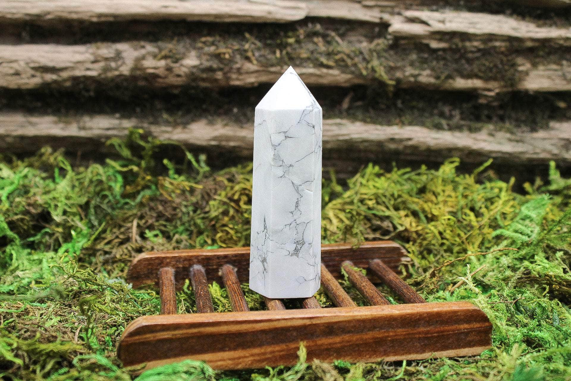 Howlite Tower / Healing crystal/ Crystals / Gemstone / outlet Crystal Tower / Natural Crystals / Unique Crystal / Chakra / Home Decor