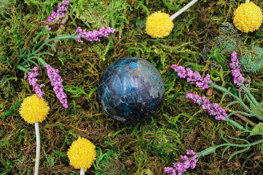 6-11 Crystals Crystal Apatite Sphere (apt-01) 64mm