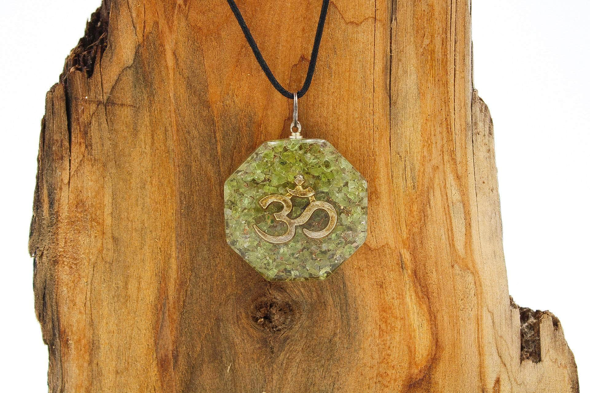 6-11 Crystals Jewelry peridot Orgonite Necklaces with Genuine Gemstones and Copper Generator