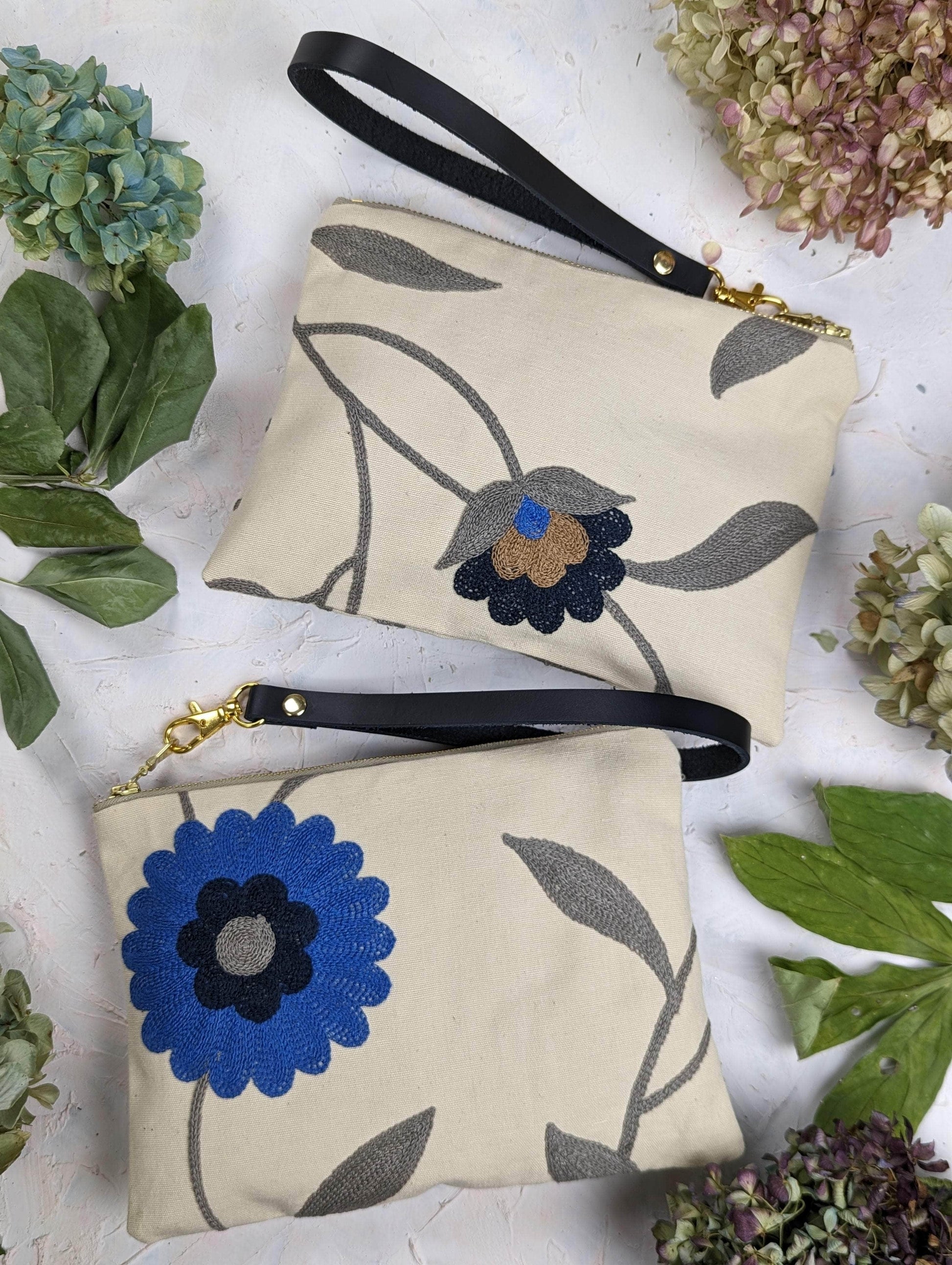 Ash & Rose Blue Poppy Wristlet Purse Blue Poppy Wristlet Purse
