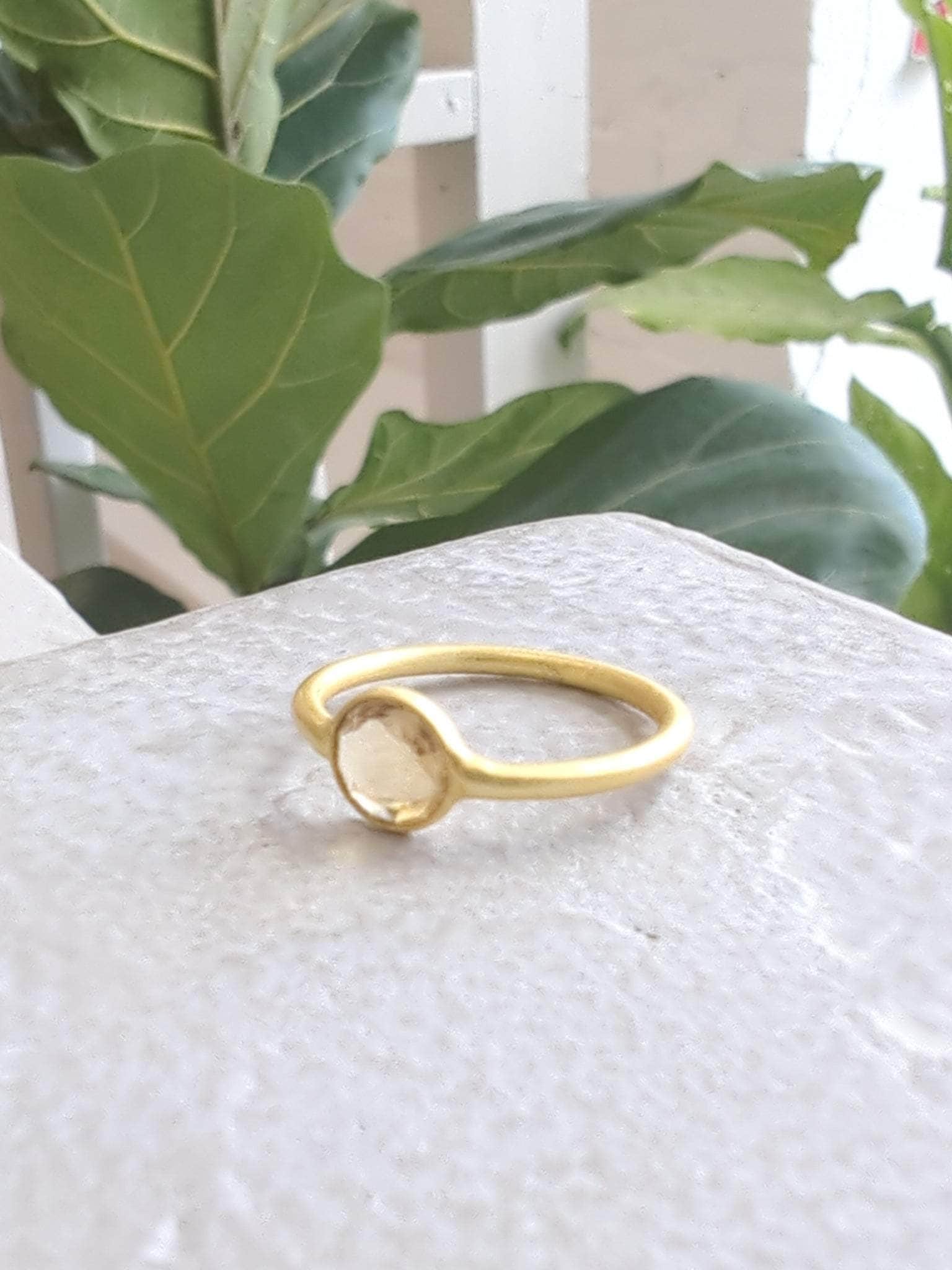 Ash & Rose ring Citrine / 4 Mini Pebble Ring - Gold Mini Pebble Ring - Gold