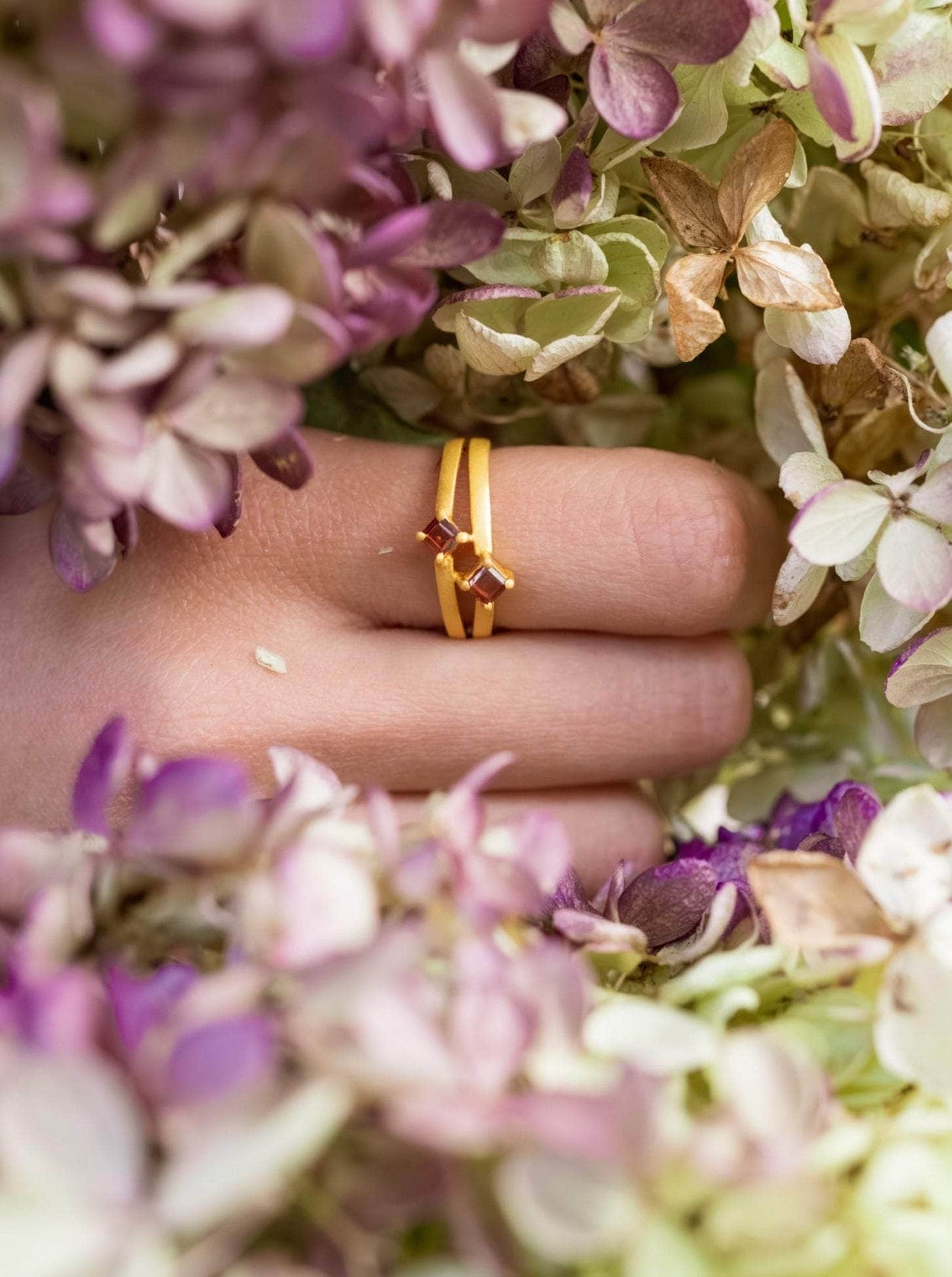 Ash & Rose ring Garnet and Gold Split Shank Ring Garnet and Gold Split Shank Ring
