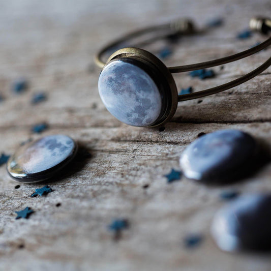 Yugen Handmade Bracelet Antique Bronze Tone Interchangeable Moon Phase Cuff Bracelet Interchangeable Moon Phase Cuff Bracelet